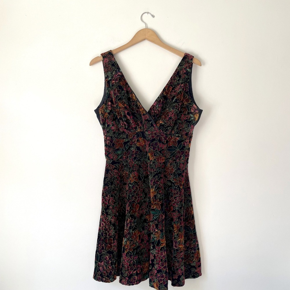 Floral Velvet Whimsigoth Dress Medium V-Neck A-Line Burgundy Jewel Tone Vintage